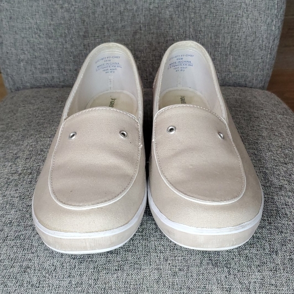 Grasshopp Slip on shoe - Picture 2 of 7